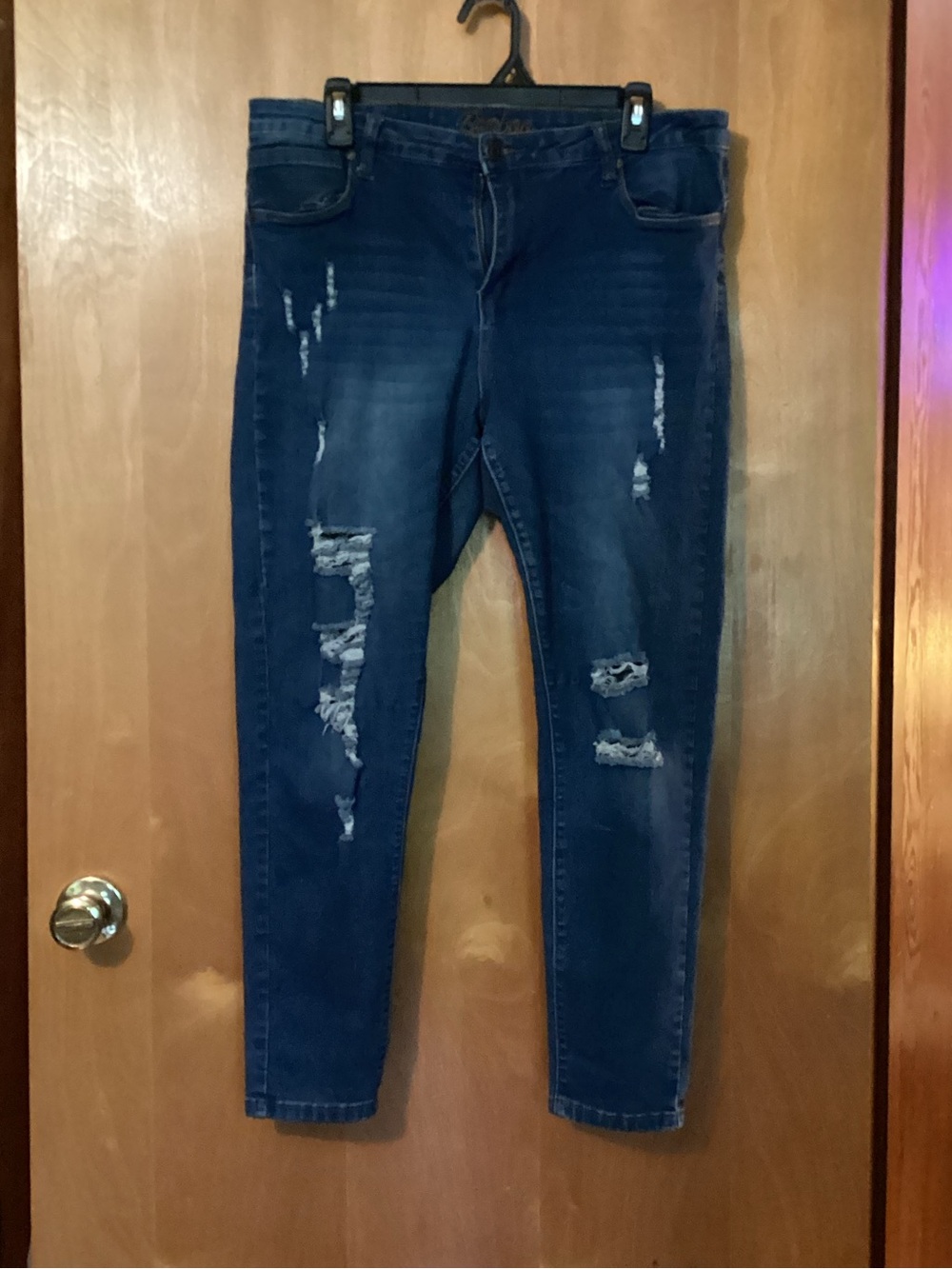 BAMBOO High-Rise Distressed Dark Blue Skinny Jeans